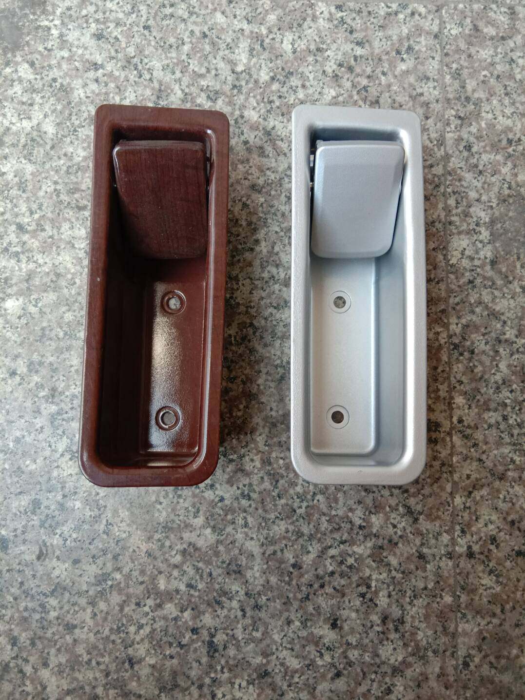 Liuqi Chenglong original accessories Chenglong M3609 door inner buckle hand Balong 507 inner handle box assembly inner handle