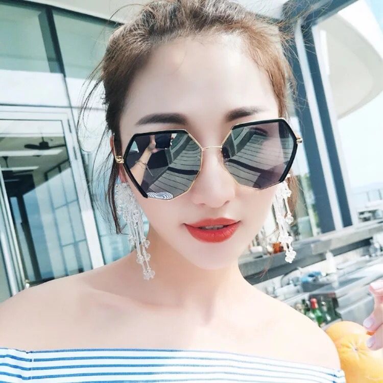Phiên bản Hàn Quốc của kính râm đa giác chống tia cực tím nữ màu đỏ 2018 mới gương thời trang tròn mặt kính râm đường phố giá kính cận