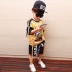 Trẻ em mặc mùa hè trẻ em đẹp trai quần short ngắn tay hai mảnh hip-hop đường phố nước ngoài quần áo biểu diễn nước ngoài phù hợp với thủy triều - Phù hợp với trẻ em