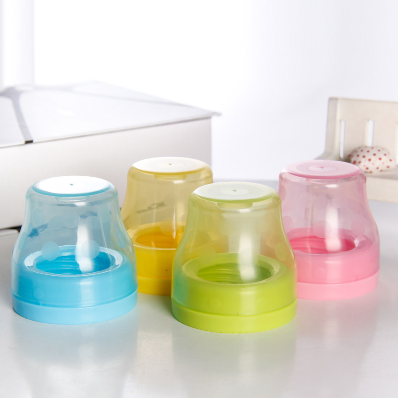 Baby bottle pass with a wide calibre bottle cap