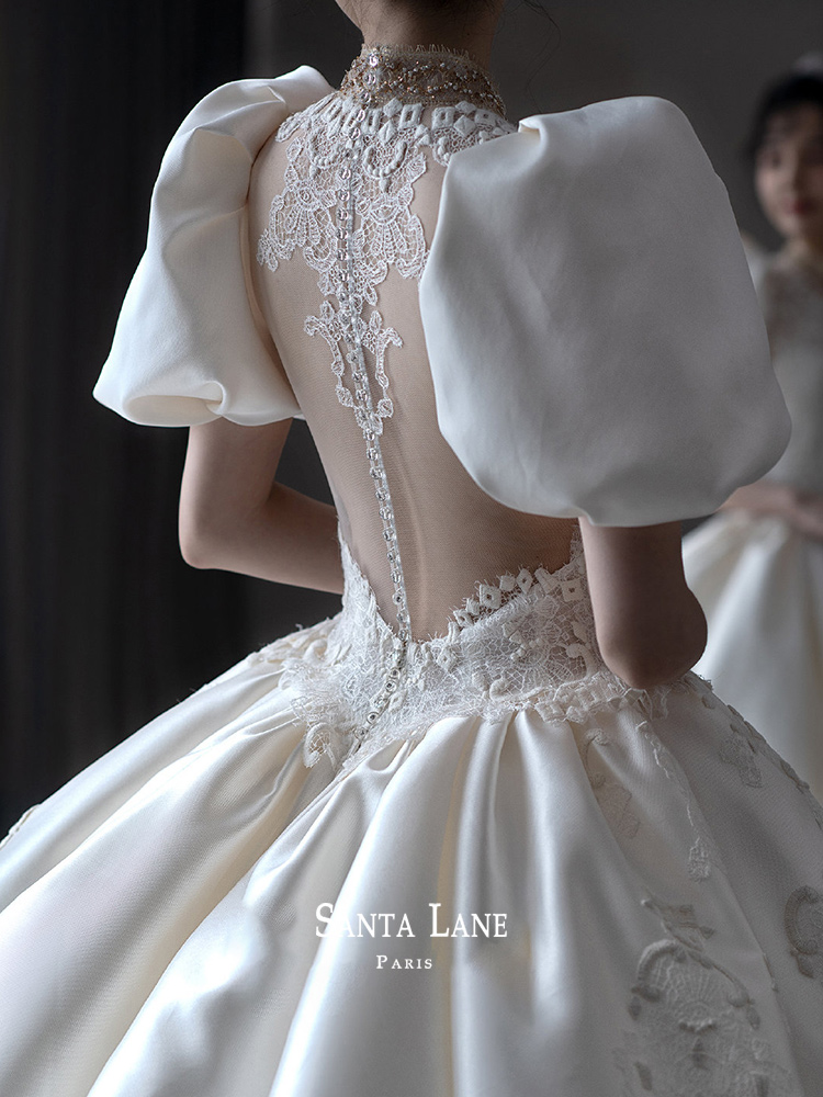 Wedding dress 2021 new bride Palace wind heavy industry luxury satin French retro simple temperament Super fairy big tail