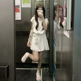 Рубашка, приталенный корсет, белый ремень, мини-юбка, воротник поло, подходит для подростков, городской стиль