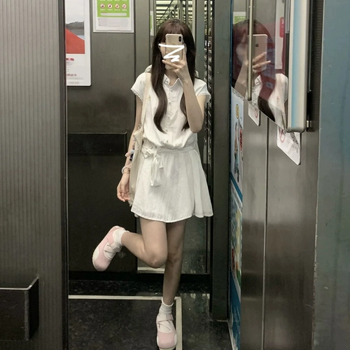 Рубашка, приталенный корсет, белый ремень, мини-юбка, воротник поло, подходит для подростков, городской стиль