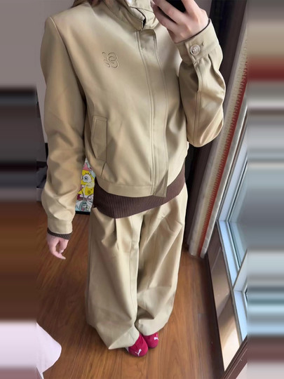 American Retro Short Jacket for Women, 2026 New Style, Very Stylish Spring Korean-Style Outfit, Complete Set