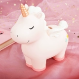 Маленькая милая пара подарка на день рождения девочки девочки маленькая девочка творческая начальная школа ученики с практическим детским днем ​​Liuyi