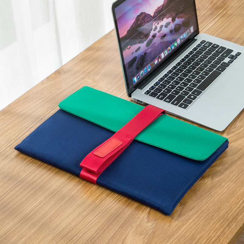 The New Laptop Sleeve Is Suitable for Apple Air 13.3inch and Huawei Matebook 14, with a Stylish Color-Blocking Design. It Is Also Compatible with Lenovo Xiaoxin 15 and Xiaomi 15.6, Offering Waterproof Protection The New Laptop Sleeve Is Suitable for Apple Air 13.3inch and Huawei Matebook 14, with a Stylish Color-Blocking Design. It Is Also Compatible with Lenovo Xiaoxin 15 and Xiaomi 15.6, Offering Waterproof Protection