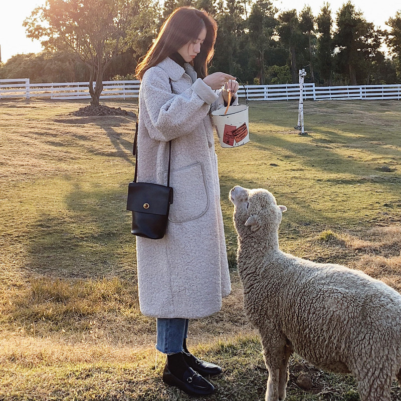 Dongdaemun lamb wool coat women's 2022 winter new Korean version medium and long version fur all-in-one lamb velvet coat