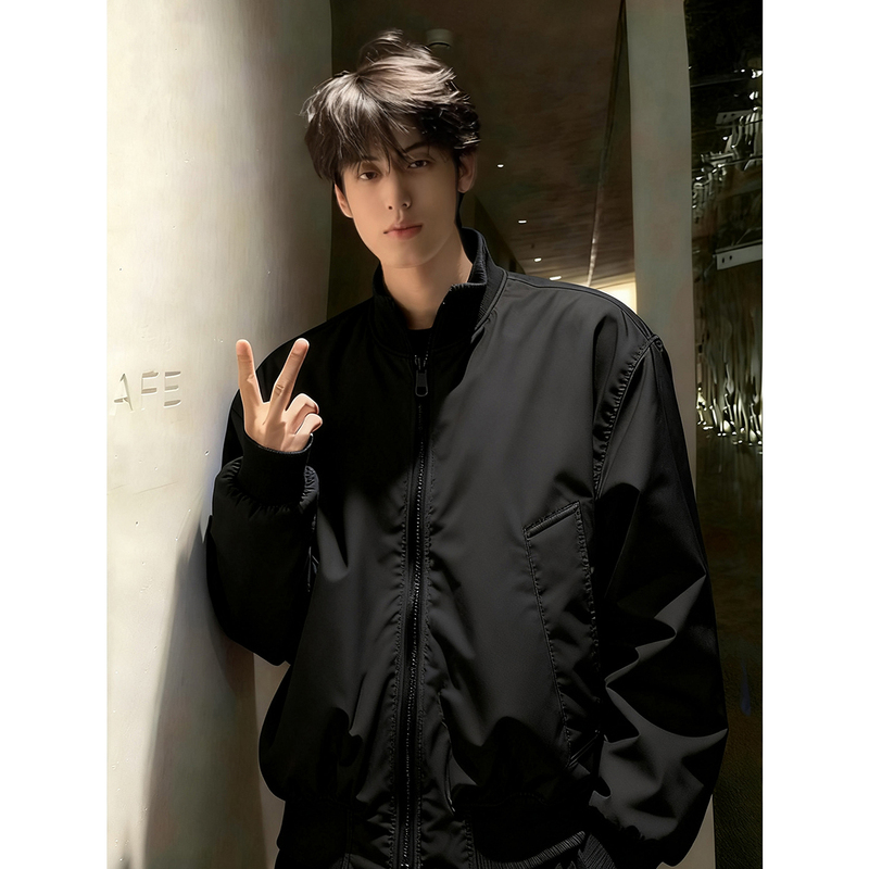 Black American-Style Stand-Collar down Jacket for Men, Short Bomber Jacket for Autumn and Winter, Oversized Baseball Padded Cotton Coat Black American-Style Stand-Collar down Jacket for Men, Short Bomber Jacket for Autumn and Winter, Oversized Baseball Padded Cotton Coat