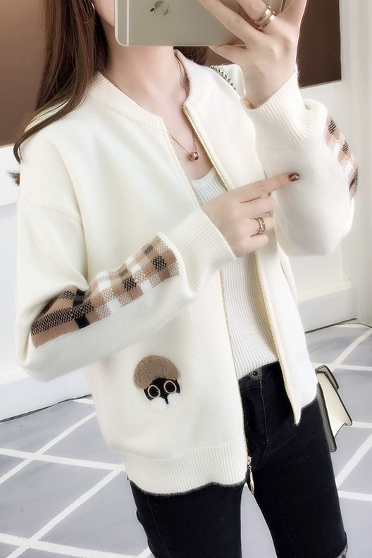 Mùa thu 2019 của phụ nữ hoạt hình jacquard gấu đan áo len dây kéo áo len ngắn áo thủy triều cổ tròn đồng phục bóng chày - Áo khoác ngắn thời trang trung niên nữ cao cấp elady