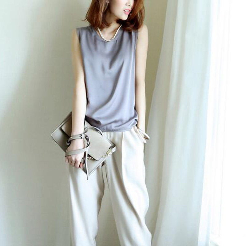 Sleeveless real silk blouse woman 2018 spring and summer new harness vest outside wearing short Korean version mulberry silk bottom T-shirt