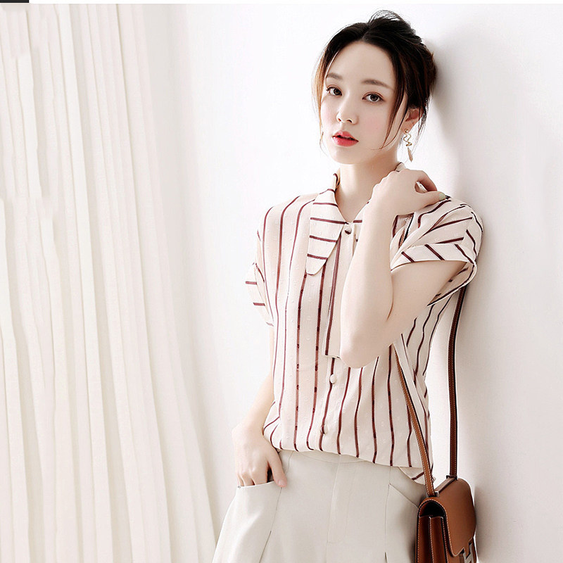 Day Ensemble Women's Clothing Summer New detachable scarlet design package buckle dotted with small pointed collar 10% sleeve shirt hooded sweatshirt