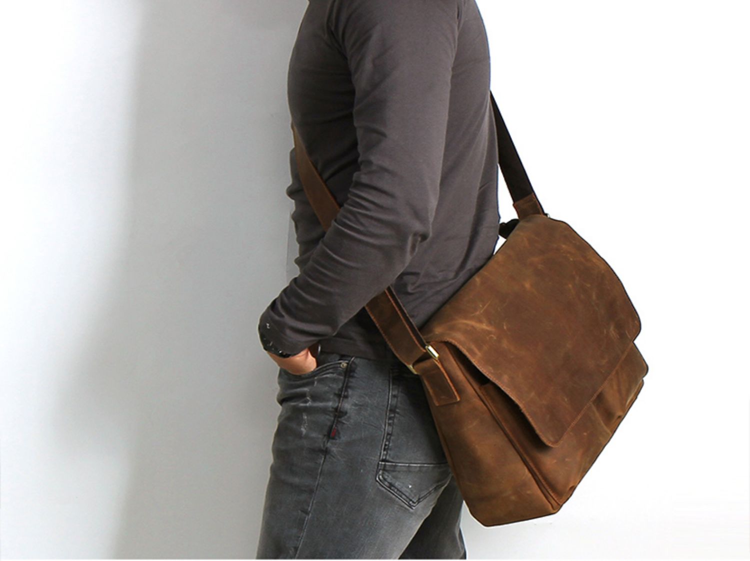 Handmade da crazy ngựa da châu Âu và Mỹ túi nam retro retro messenger túi đeo vai da đeo ba lô hoài cổ - Túi của con người túi xách charles & keith