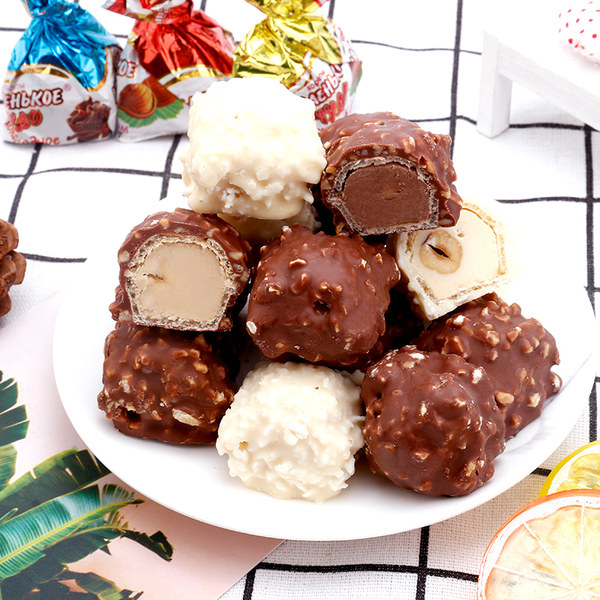 俄罗斯进口 斯拉夫 奶罐糖 400g 优惠券折后￥22.8包邮（￥32.8-10）巧克力/椰蓉/榛仁夹心可选