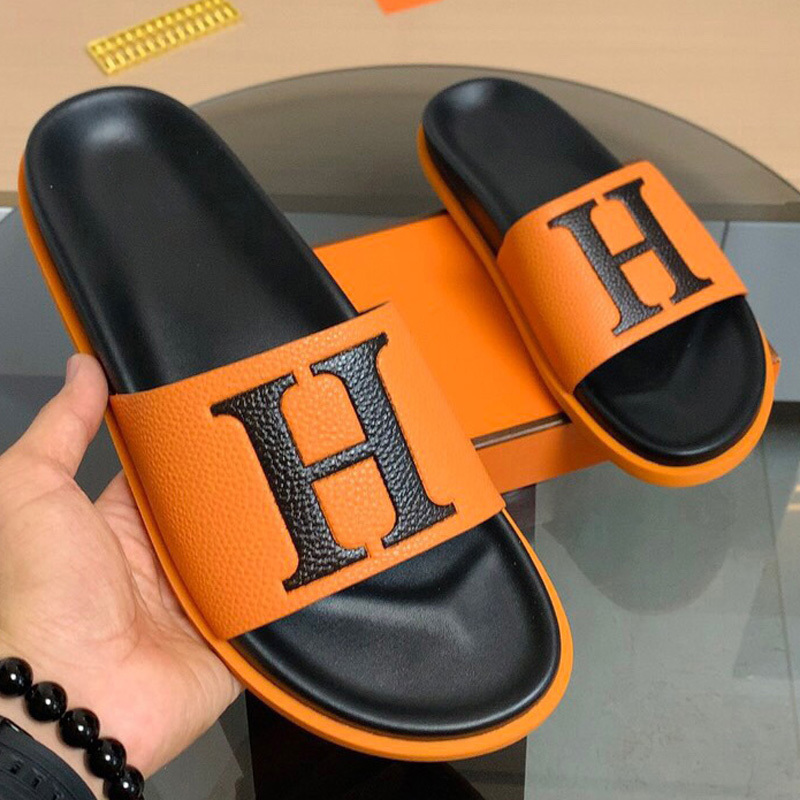 European Genuine Leather Slippers with H Buckle for Men, Summer Outdoor Wear, Slip-On, Non-Slip, Light Luxury, High-End Business Casual Sandals