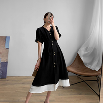 Black V-neck long goddess fan dress female 2020 spring French retro Hepburn style waist temperament small black skirt