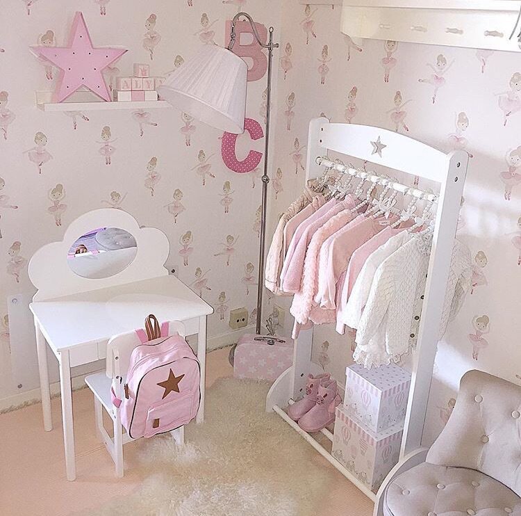 Nordic Customized Children Hanger White Stars Landing Hanger Solid Wood Minima Children Room Floor Hanger