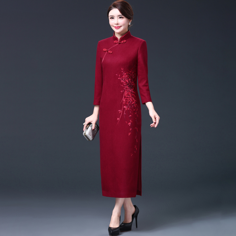 Autumn Winter Wedding Daughter Mother-In-Law Wedding Dresses Wedding Moms Dress Embroidered Qipao Longsleeves Slim and Noble Foreign Dress