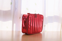 Lan kou20 New Bright Face Lacquered Leather Large Capacity Fashion Makeup Case Hand Holding Box Bridal Mesh Red Ins
