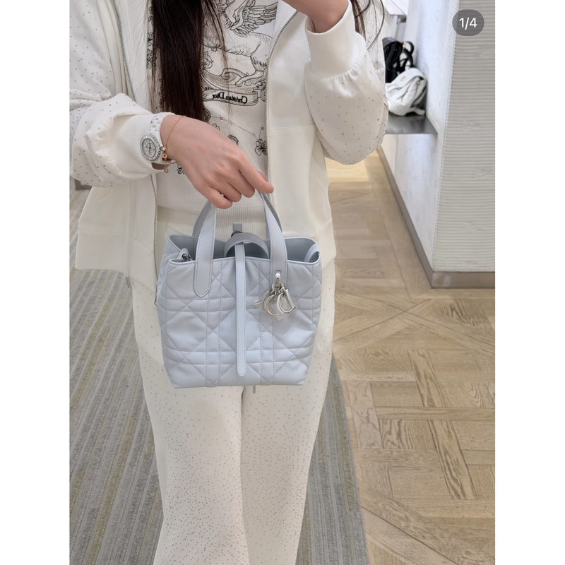 First-Layer Cowhide Leather Vertical Tote Bag, Princess Diana Handbag, Tote Bag, Commuter High-End Style Women's Crossbody Bag, Large Capacity