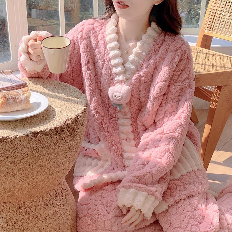Women's Pajamas for Autumn and Winter, Thickened and Fleece-Lined, Cute Little Chanel-Style Flannel, Warm Home Wear Set from Jieyang Women's Pajamas for Autumn and Winter, Thickened and Fleece-Lined, Cute Little Chanel-Style Flannel, Warm Home Wear Set from Jieyang