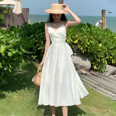 Sanya seaside photo skirt Hainan white long beach skirt female Xia Xian thin super fairy Lijiang holiday dress