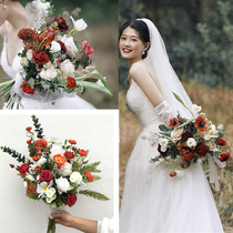 New wedding photography hand-held flower location photography photography Forest Flower Korean long pole Autumn Maple White Dew