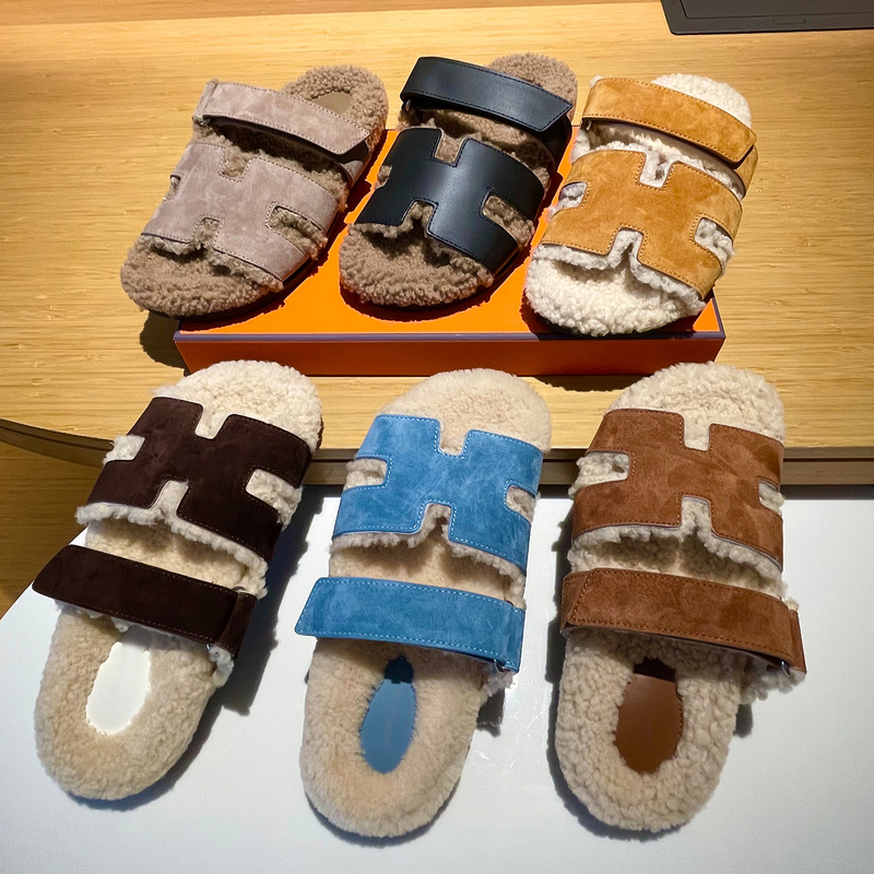Lao Li's High-End Women's Shoes~2026 New Thick-Soled Velcro Slippers for Women, Genuine Wool Outerwear Slippers