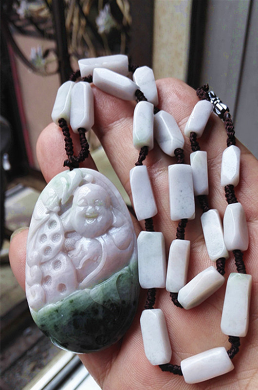 Unique jade Buddha pendant natural Nanyang unique mountain jade hibiscus red laughing Buddha hanging pendant Yupe 21#-Taobao