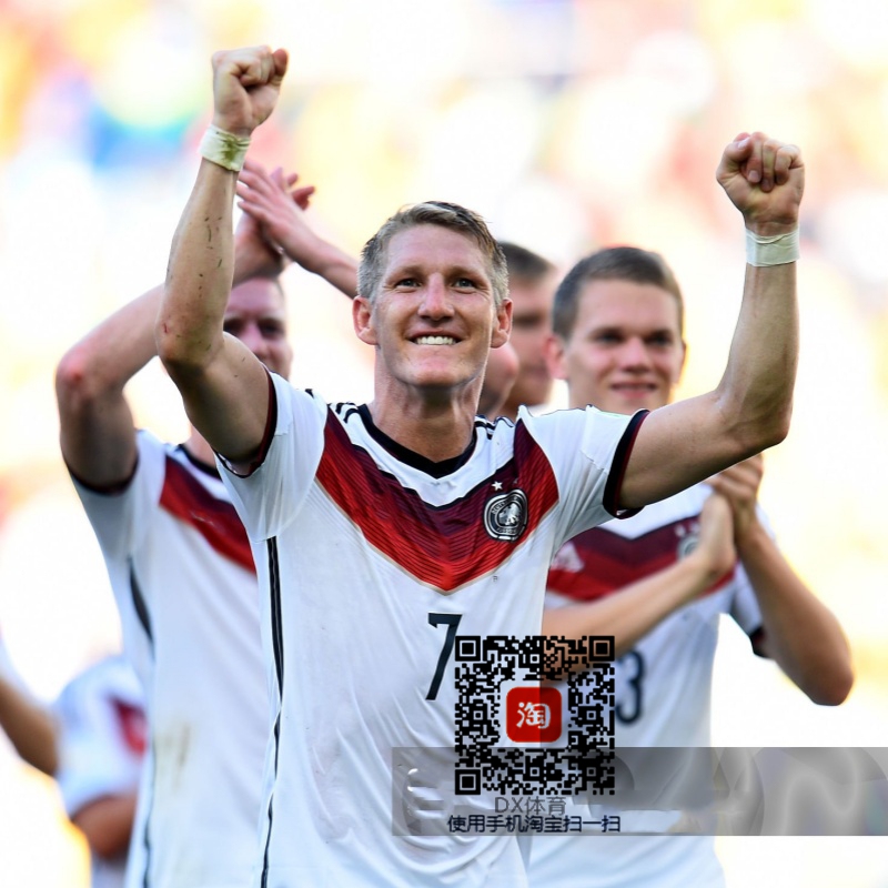 2014 German Retro Jersey Player Version Long-Sleeved Football Uniform Schweinsteiger Reus Klose