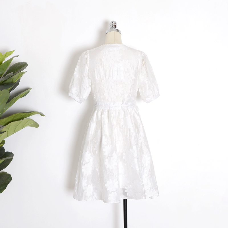 Đầm midi organza dập nổi tinh tế và váy ngắn một mảnh giảm tuổi - Sản phẩm HOT