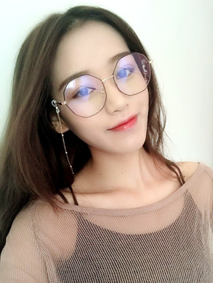Màu đỏ ròng với chuỗi kính đường phố đánh bại phụ nữ cận thị mỏng gương phẳng kính siêu cháy kính mắt cho bé