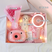 Greeting card new good-looking gift box with hand gift girlfriends love cute romantic high-end Qixi gift to girlfriend