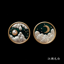 Retro Chinese style cloud open Sun Moon enamel palace badge brooch suit coat accessories men and women couples pin buckle