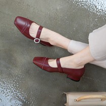 Three-color niche Classic wear without grinding feet square head thick heel buckle single shoes