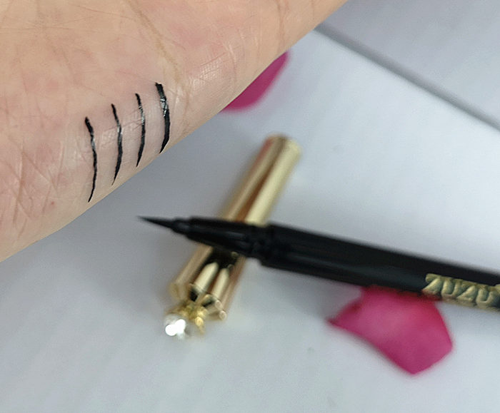 Zuzu kim cương kẻ mắt nữ chống màu nước trang điểm lông mày bút chì mascara bóng mắt hàng nội địa làm đẹp cũ chính hãng đỏ - Bút kẻ mắt kẻ mắt dạ karadium