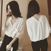 Mùa xuân 2018 mới của phụ nữ Hàn Quốc lỏng lẻo cổ chữ V trắng sơ mi nữ tay dài áo voan