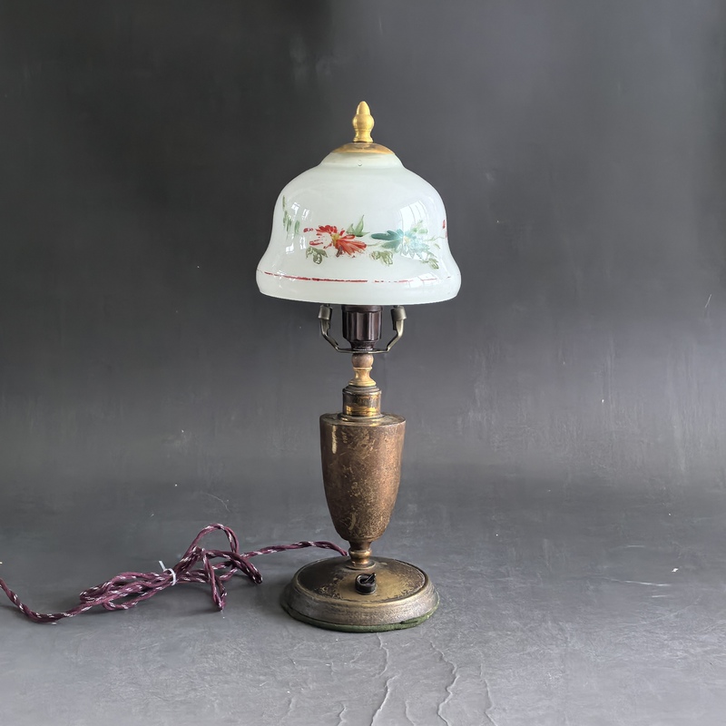 Antique Brass Electric Lamp from the Republic of China Period, Vintage Old Shanghai Cream Floral Glass Shade Retro Nostalgic Table Lamp