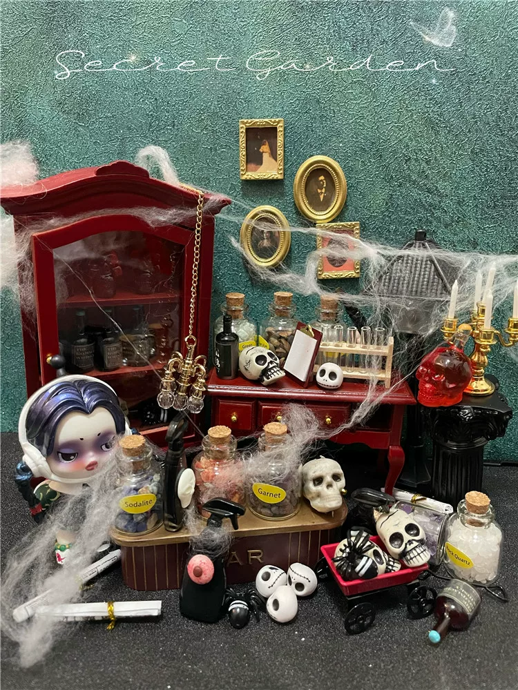 SKULLPANDA Adams A blind box scene layout landscaping items Dark Gothic props micro -shrinking model