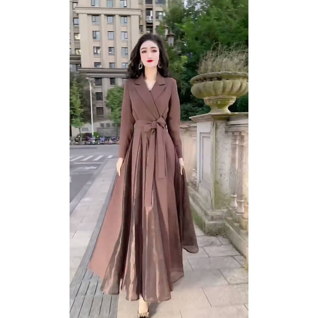 2023 autumn and winter new retro high-end casual fashion large size loose and thin temperament age-reducing long dress