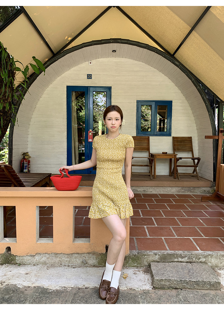 Tuuuh платье с цветочным принтом женское летнее стройнящее с поясом французское ретро миди желтое платье