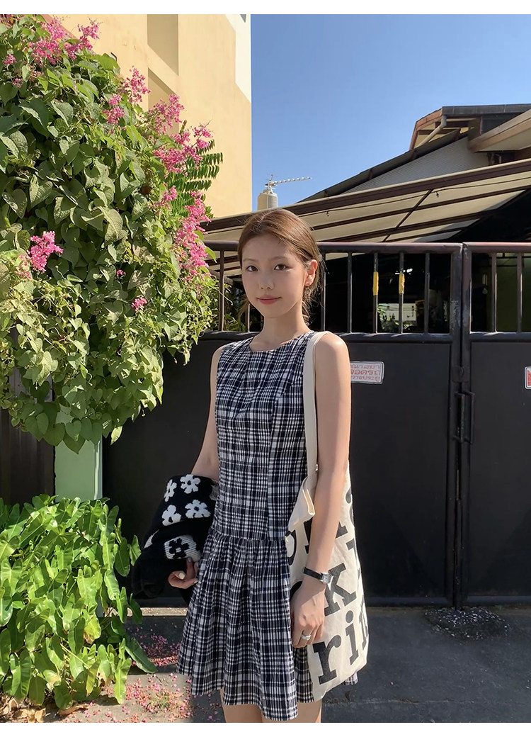 Tuuuh платье без рукавов в черно-белую клетку женское ретро стройнящее универсальное