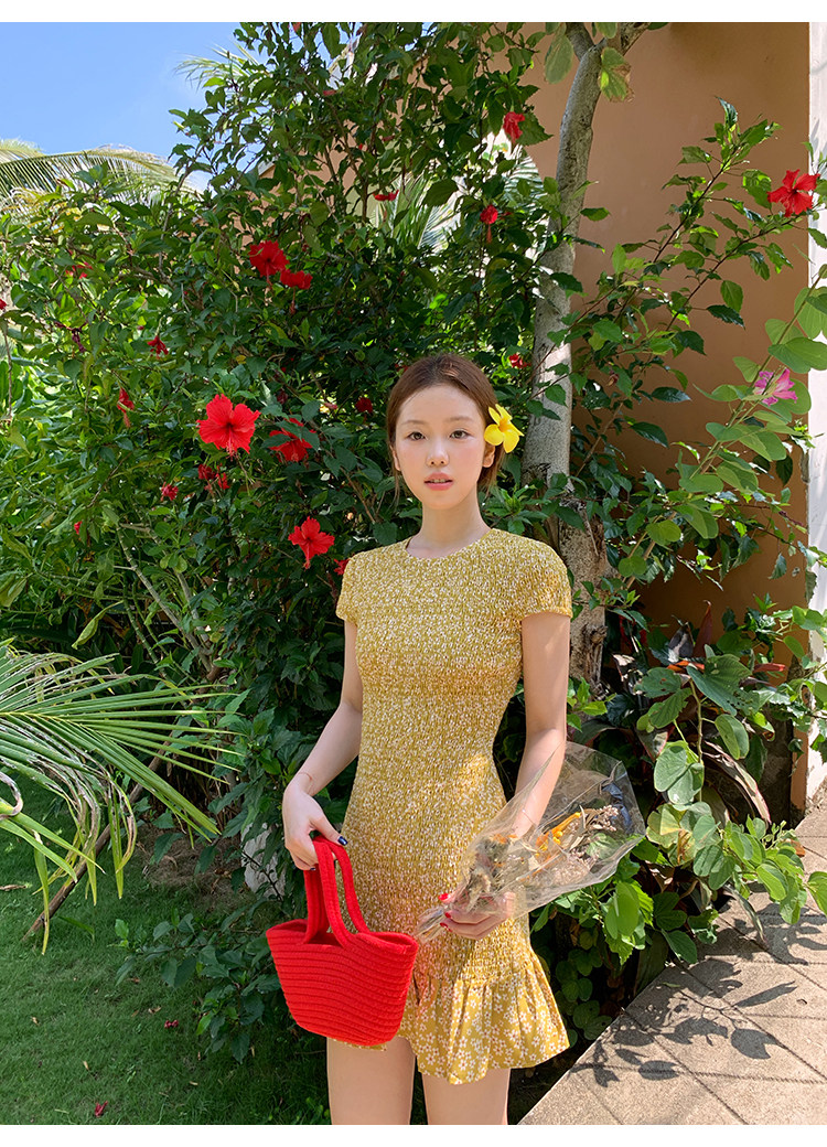 Tuuuh платье с цветочным принтом женское летнее стройнящее с поясом французское ретро миди желтое платье