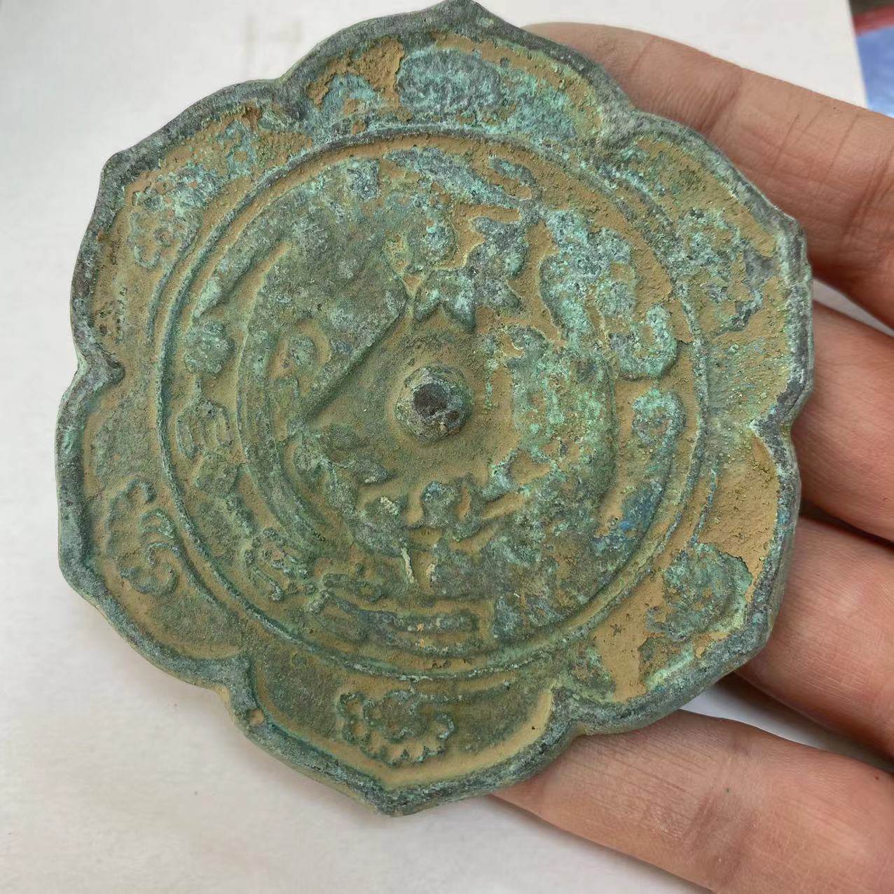 古鏡 青銅鏡 鳳凰龍麒麟鳥 中国古玩 中国美術 唐物 擺件 古玩杂项复古汉代青铜镜仿古铜镜出土葵镜摆件花边龙凤铜镜