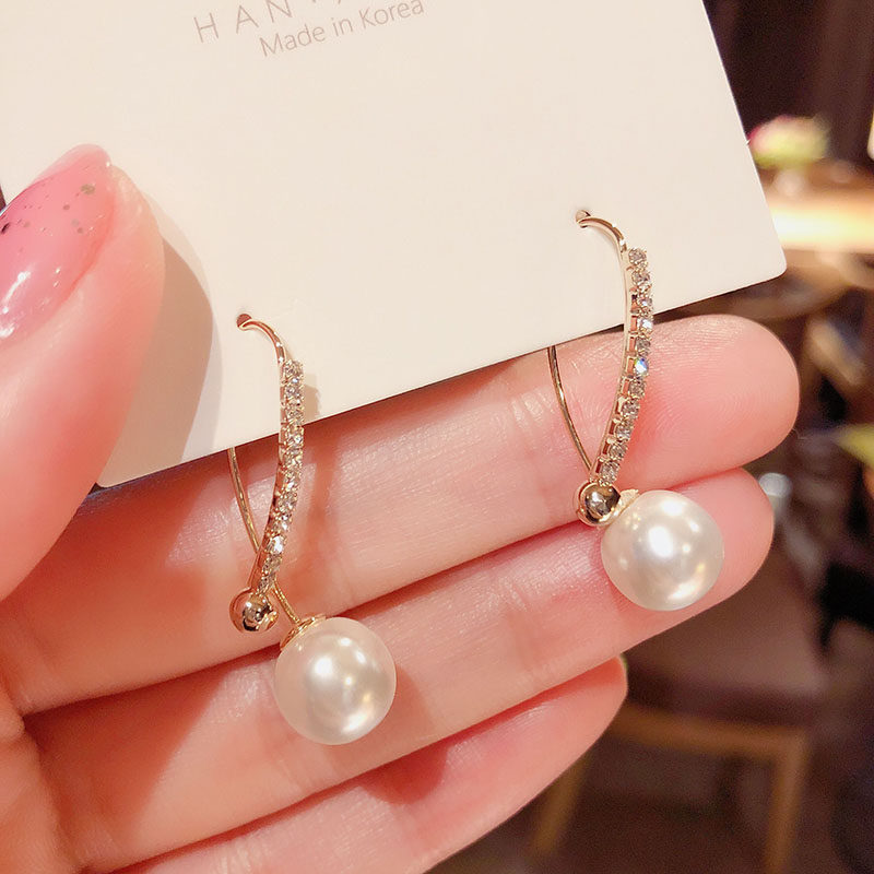 South Korea Dongdao Minimum Virtual Design Female Personality of Pearl Earring Female Personality with Cold Air Temperature Water Drilling Ear Nails