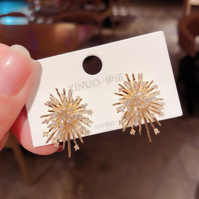 South Korea's Dongdaemun Temperament Crystal Fireworks Earrings Beautiful Rhinestone Temperament Advanced Sense 925 Silver Needle Girl Earrings