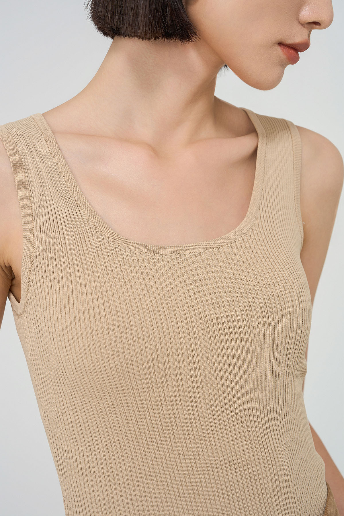 Ribbed Camisole Tank Top  Women’s Silk Premium Mulberry Silk Ruched Rib Camis Jersey Breathable Skin Care Wardrobe Essentials Scoopneck Tops for Woman in Khaki brown