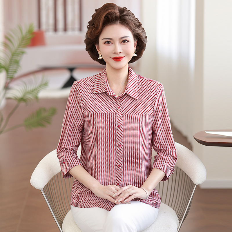 Middle-Aged and Elderly Women's Thin Short-Sleeve Shirts, Fashionable Striped Mom-Style Shirts, Slimming and Versatile Plus-Size Tops