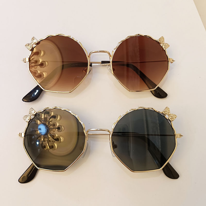 Children's sunglasses boys and girls cute bow sunglasses girls fashion catwalk glasses anti-UV sunshade mirror