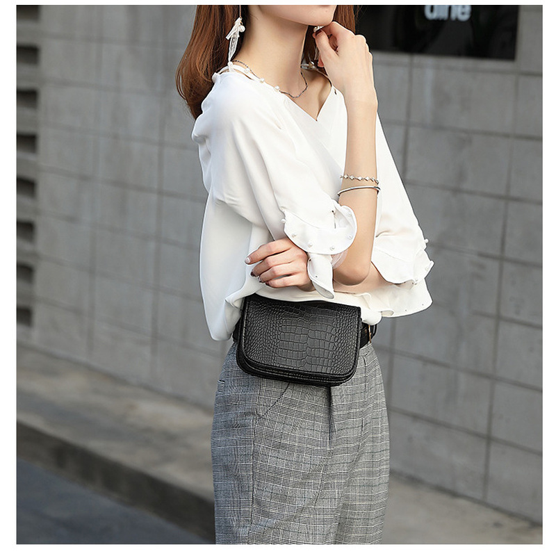 Black Shiny Leather Crocodile-Patterned Women's Fashion Waist Bag, Small Waist Bag for Mall Jewelry Sales Assistant