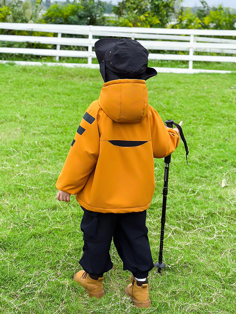 Boys' Outwear Autumn and Winter Clothing 26 New Outdoor Quilted Baby Three-In-One Kidsren's Jacket Boys' Winter Clothes